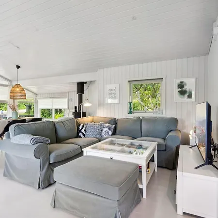 Caro - 900m From The Sea By Interhome *